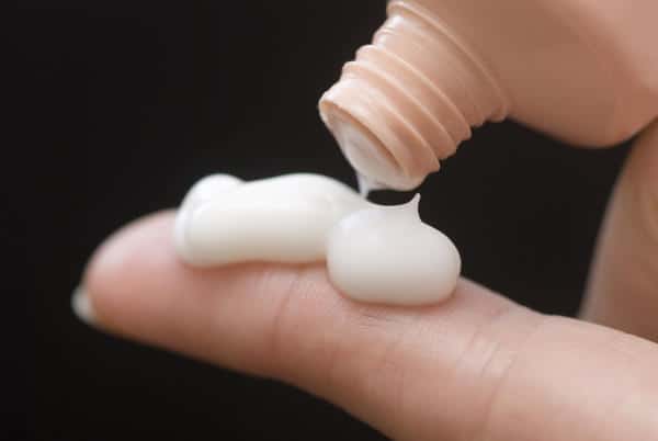 nguy-co-vo-sinh-vi-thoi-quen-dung-gel-boi-tron2