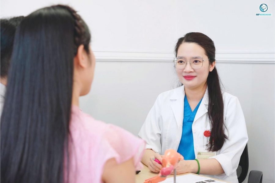 Để thực hiện IUI thì người phụ nữ phải có ít nhất 1 trong 2 vòi trứng thông và buồng trứng còn hoạt động
