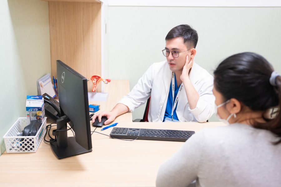 Bác sĩ tư vấn kỹ cho các gia đình trước khi thực hiện IVF Bác sĩ tư vấn kỹ cho các gia đình trước khi thực hiện IVF