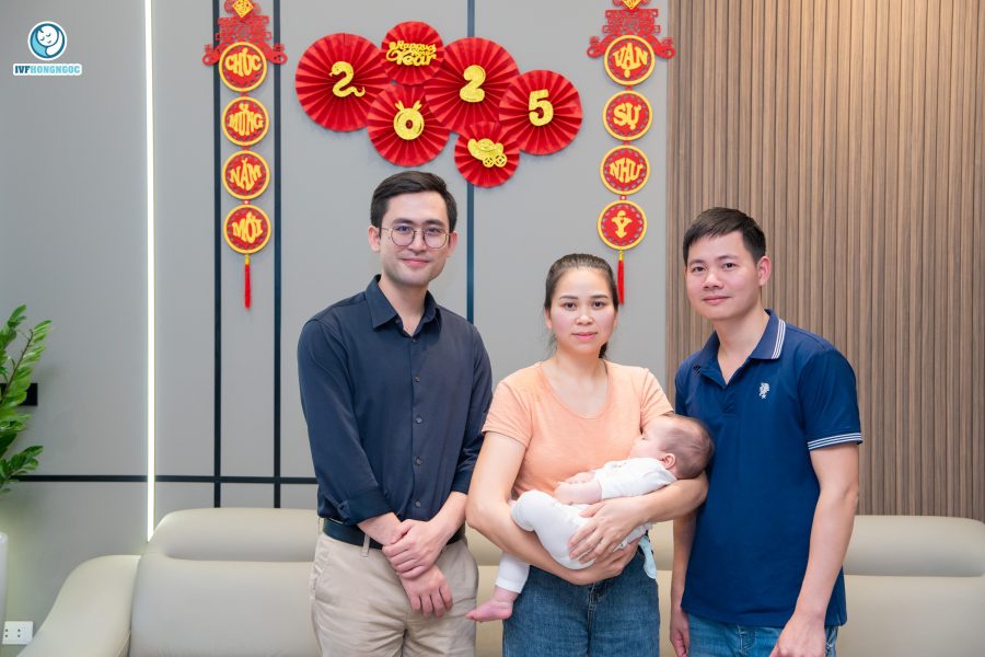 Gia đinh chị Tiến, anh Nam (Hà Nội) - Ca sàng lọc thành công bệnh di truyền hiếm gặp Norrie Disease Gia đinh chị Tiến, anh Nam (Hà Nội) - Ca sàng lọc thành công bệnh di truyền hiếm gặp Norrie Disease